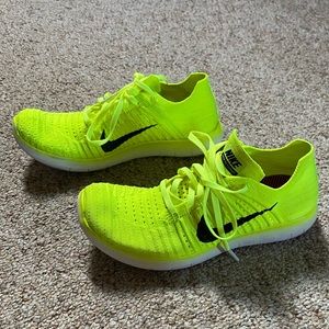 Women’s Nike Free RN Flyknit